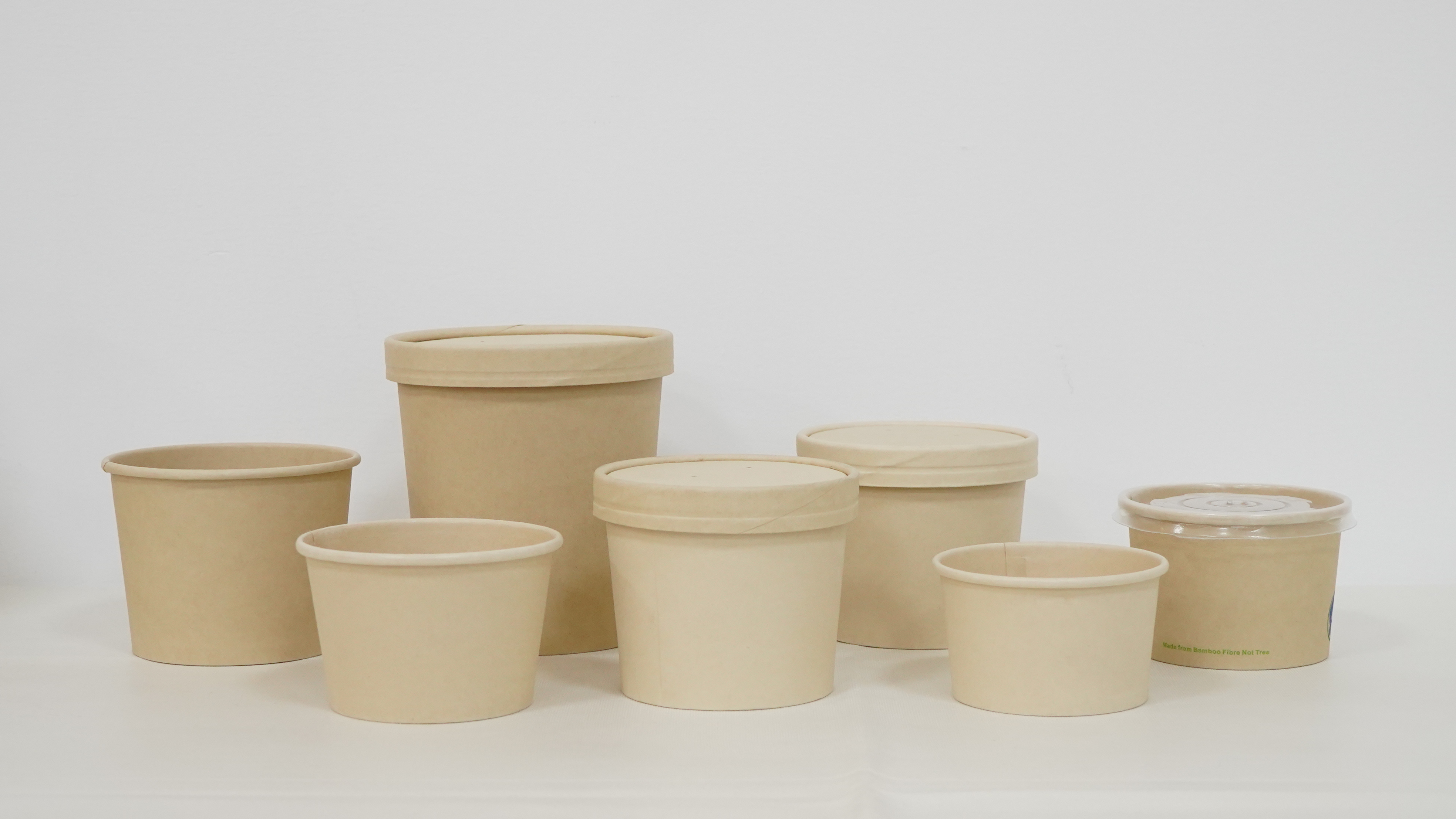 Kraft paper soup tubs in various sizes with lids